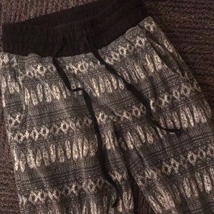 Feather patterned jogger sweatpants